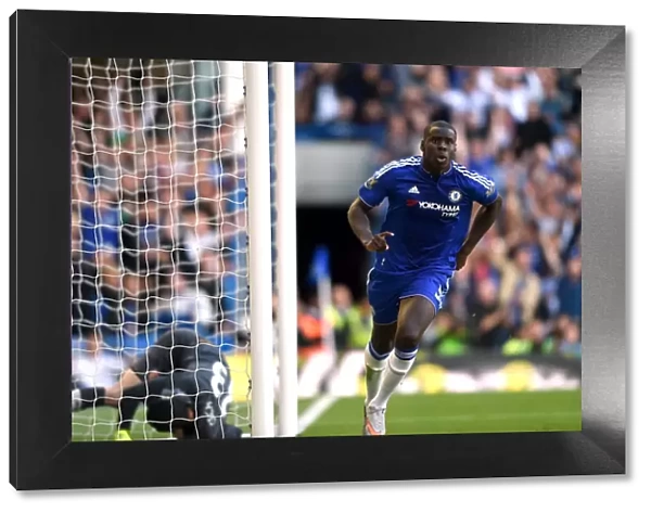 Zouma Strikes First: Chelsea's Upset Goal Against Arsenal in Barclays Premier League (September 2015)