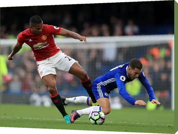 Battle for the Ball: Hazard vs. Valencia - Chelsea vs. Manchester United, Premier League