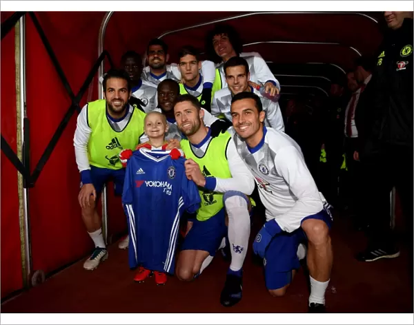 Chelsea Players and Sunderland Fan Bradley Lowrey in Unique Pre-Match Tunnel Moment