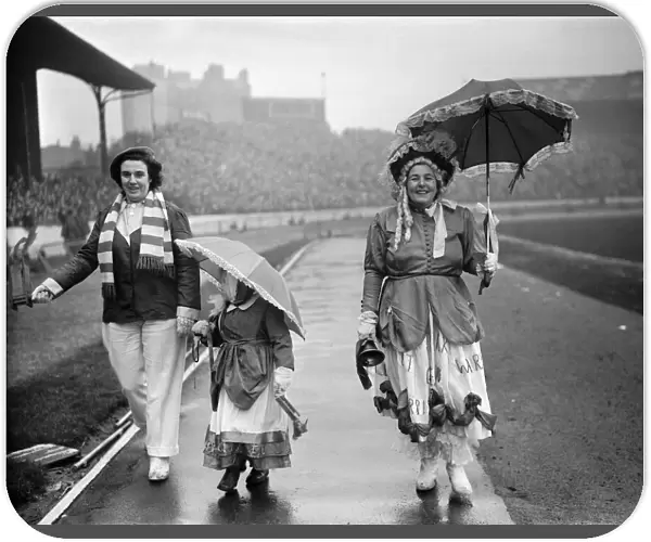 Soccer - League Division One - Chelsea - Supporters - London - 1953
