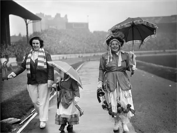 Soccer - League Division One - Chelsea - Supporters - London - 1953