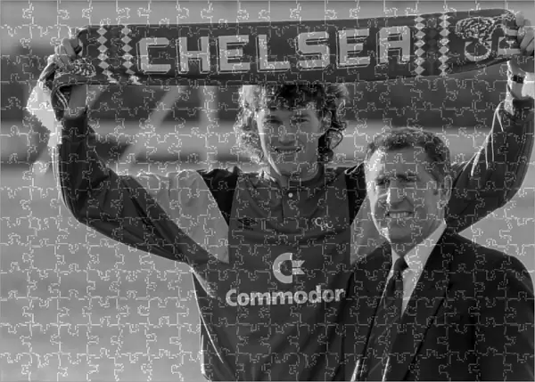 Soccer - Chelsea sign Dave Beasant - Stamford Bridge