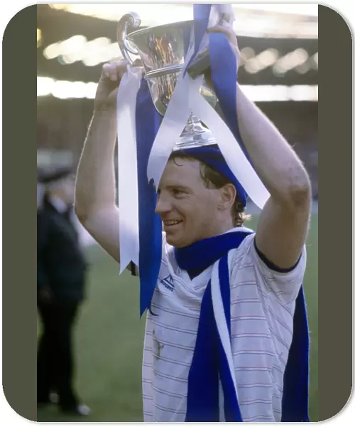 Chelsea's David Speedie Celebrates Hat-trick and Full Members Cup Win Against Manchester City at Wembley Stadium (5-4)