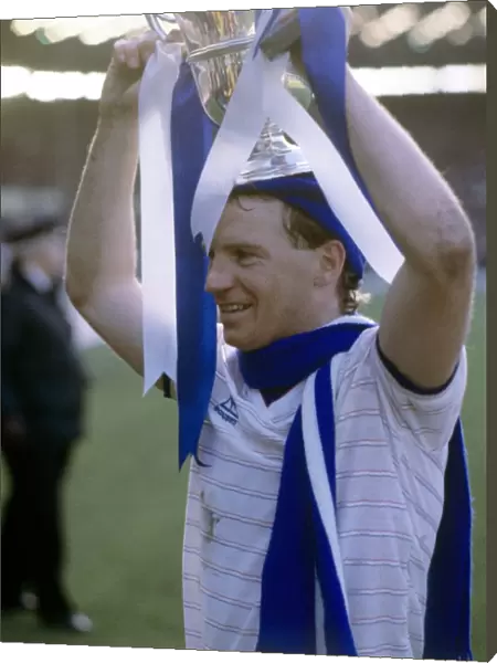Chelsea's David Speedie Celebrates Hat-trick and Full Members Cup Win Against Manchester City at Wembley Stadium (5-4)