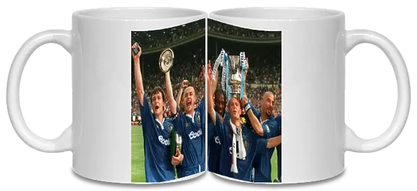 Chelsea with cup 2