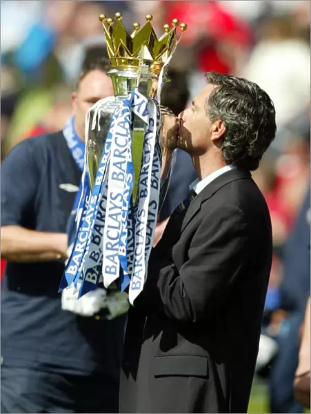 Jose Mourinho's Premier League Glory: Chelsea FC's Unforgettable Victory over Charlton Athletic (2004-2005)