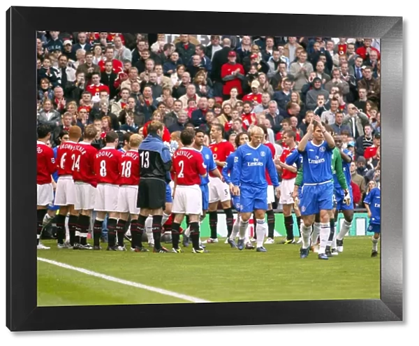 Soccer - FA Barclays Premiership - Manchester United v Chelsea - Old Trafford