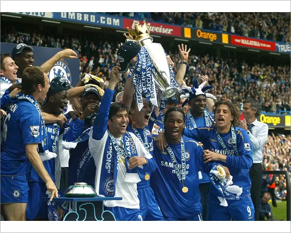 Chelsea's Glory: John Terry Lifts the Premier League Trophy (2005-2006) - Chelsea vs Manchester United, Stamford Bridge