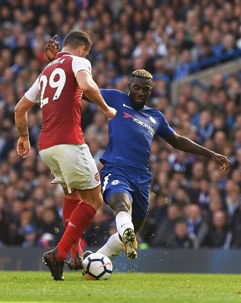 Intense Battle for Possession: Bakayoko vs Xhaka, Chelsea vs Arsenal, Premier League