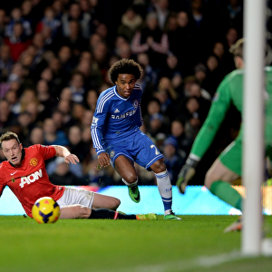 Battle for the Ball: Willian vs. Jones - Chelsea vs. Manchester United, Premier League (2014)