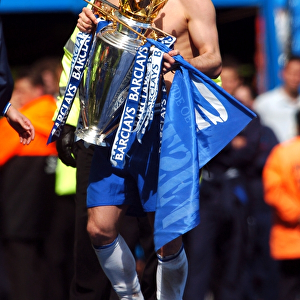 Chelsea Football Club: Frank Lampard's Premier League Triumph (2004-2005)