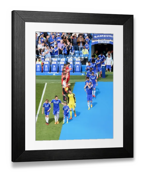 Framed Print : John Terry and Chelsea Players Honor Liverpool with Guard of Honor at Stamford Bridge (Premier League 2014-2015) Framed Print : John Terry and Chelsea Players Honor Liverpool with Guard of Honor at Stamford Bridge (Premier League 2014-2015)