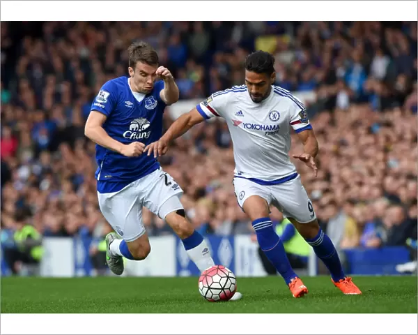 Battle for the Ball: Seamus Coleman vs. Radamel Falcao - Everton vs. Chelsea (September 2015)