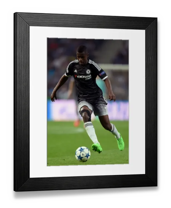 Framed Print : Chelseas Ramires in action