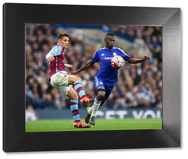 Battle for the Ball: Westwood vs. Ramires - Chelsea vs. Aston Villa Rivalry in the Barclays Premier League (October 2015)