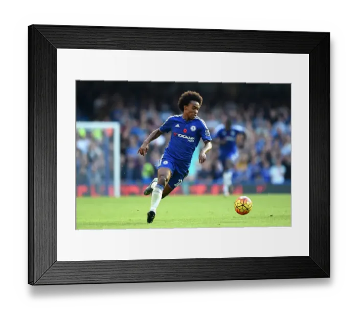 Framed Print : A Battle at Stamford Bridge: Willian's Unyielding Performance in Chelsea vs Liverpool - Premier League Showdown Framed Print : A Battle at Stamford Bridge: Willian's Unyielding Performance in Chelsea vs Liverpool - Premier League Showdown