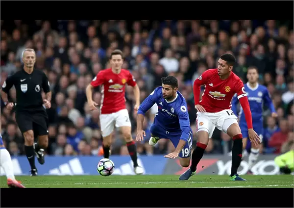 Battle for the Ball: Diego Costa vs. Chris Smalling - Chelsea vs. Manchester United, Premier League