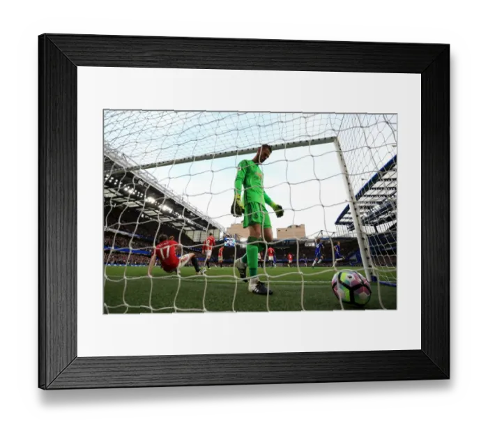 Framed Print : Dejected De Gea: Chelsea's Goal Past Manchester United at Stamford Bridge (Premier League)