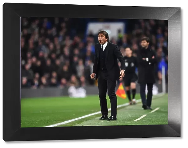 Conte's Intense Focus: Chelsea vs. Tottenham, Premier League, London 2016 - The Manager's Unwavering Attention