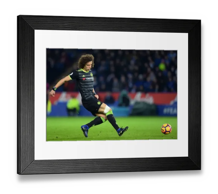 Framed Print : David Luiz in Action: Chelsea vs. Leicester City, Premier League 2017 Framed Print : David Luiz in Action: Chelsea vs. Leicester City, Premier League 2017