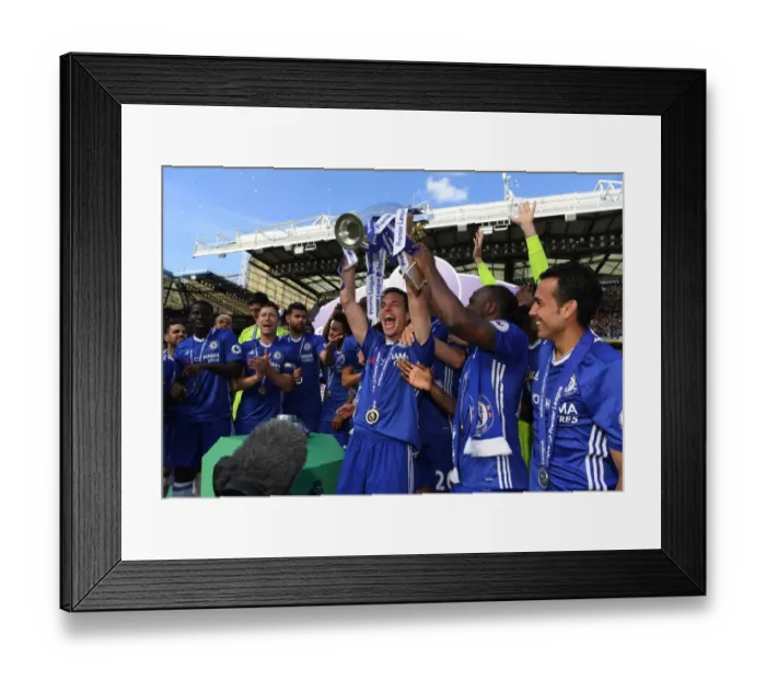 Framed Print : Chelsea's Cesar Azpilicueta Lifts the Premier League Trophy at Stamford Bridge