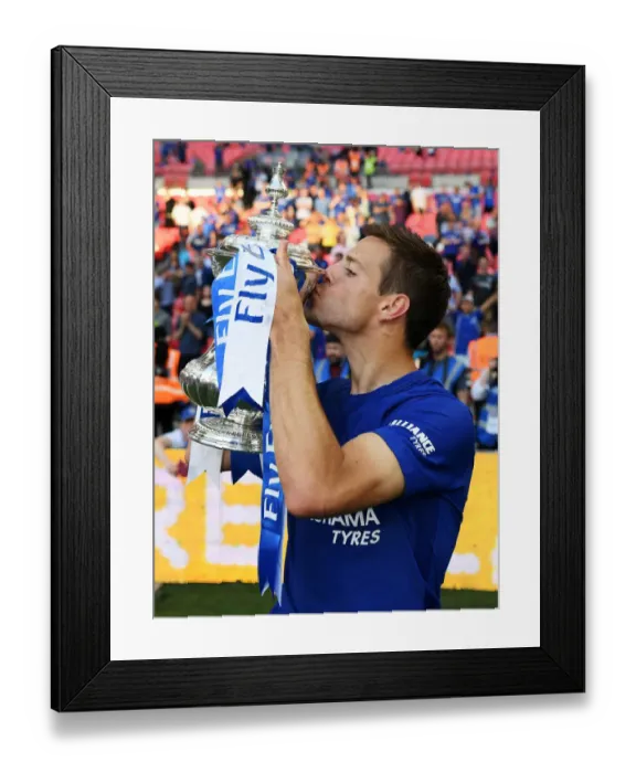 Framed Print : Chelsea Lifts FA Cup: Cesar Azpilicueta's Triumphant Moment after Chelsea v Manchester United Framed Print : Chelsea Lifts FA Cup: Cesar Azpilicueta's Triumphant Moment after Chelsea v Manchester United