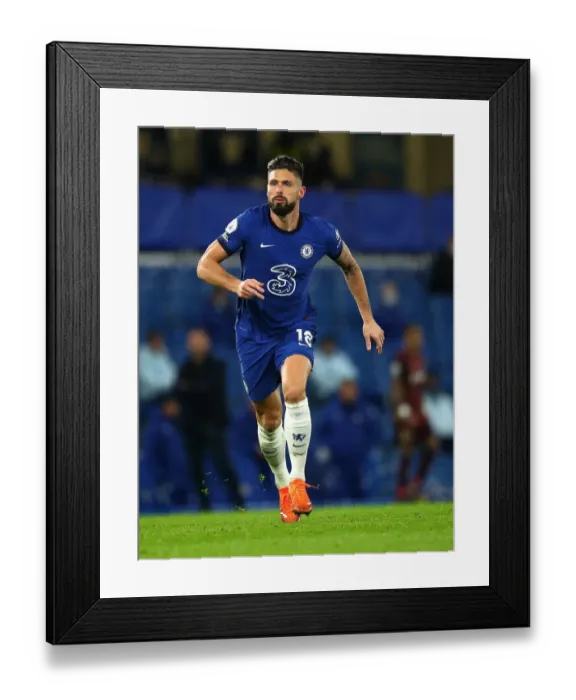 Framed Print : Chelsea vs Leeds United: Olivier Giroud in Action at Sold-Out Stamford Bridge, Premier League, London