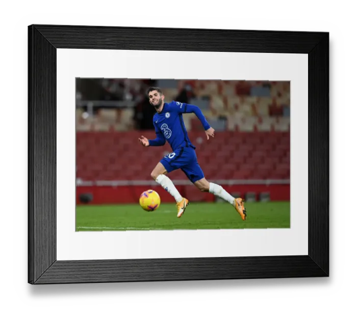 Framed Print : Christian Pulisic in Action: Chelsea vs. Arsenal, Premier League, London, 2020 Framed Print : Christian Pulisic in Action: Chelsea vs. Arsenal, Premier League, London, 2020