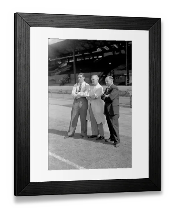 Framed Print : Chelsea Training Session: Assessing Players Fitness and Form at Stamford Bridge (Ted Drake, Jack Oxberry, Tom Robinson) Framed Print : Chelsea Training Session: Assessing Players Fitness and Form at Stamford Bridge (Ted Drake, Jack Oxberry, Tom Robinson)
