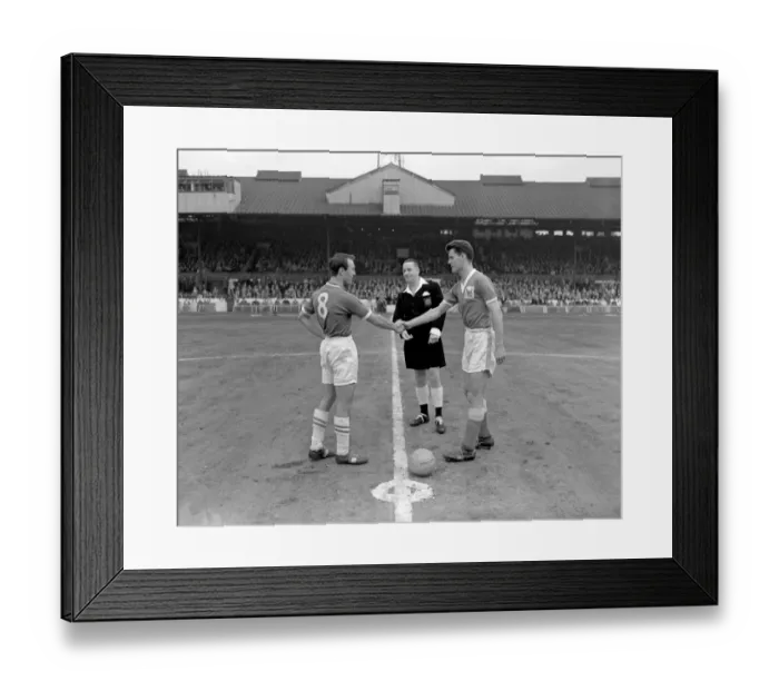 Framed Print : Jimmy Greaves and Bobby McKinlay Shake Hands Before Chelsea vs. Nottingham Forest in Division One: Referee MJS Pickles Witnesses the Historic Moment Framed Print : Jimmy Greaves and Bobby McKinlay Shake Hands Before Chelsea vs. Nottingham Forest in Division One: Referee MJS Pickles Witnesses the Historic Moment