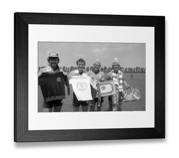 : Chelsea FC: 1980 Pre-Season Training, Harlington, London : Chelsea FC: 1980 Pre-Season Training, Harlington, London