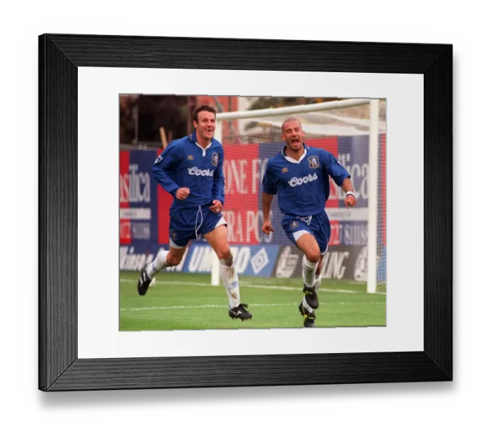 Framed Print : SOCCER Vialli celebrates