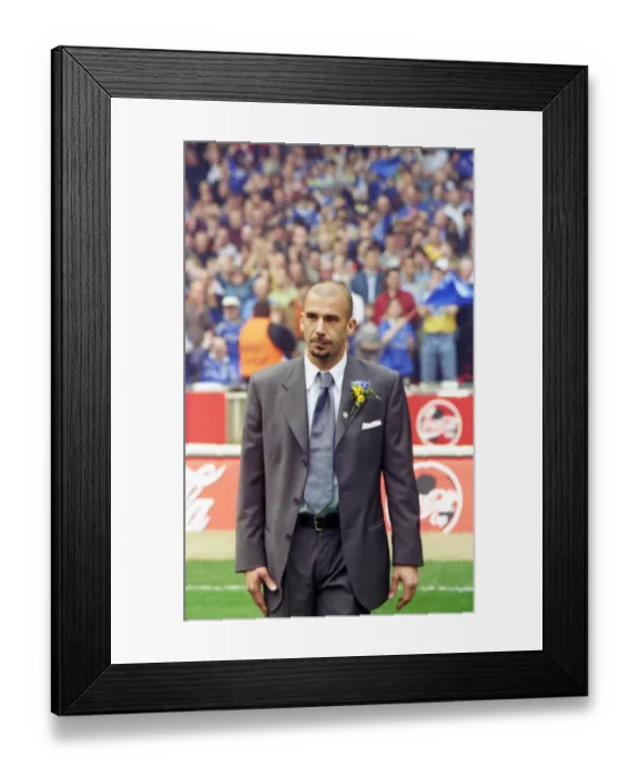  : Gianluca Vialli Leading Chelsea in the League Cup Final against Middlesbrough at Wembley Stadium