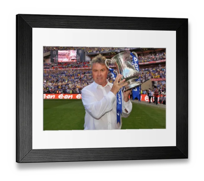  : Guus Hiddink Lifting the FA Cup: Chelsea's Victory over Everton (2009)