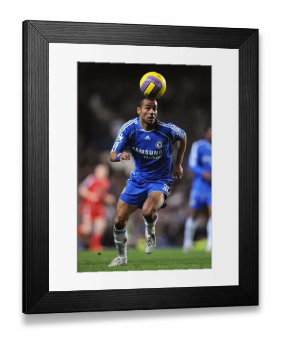 Framed Print : Soccer - Barclays Premier League - Chelsea v Liverpool - Stamford Bridge Framed Print : Soccer - Barclays Premier League - Chelsea v Liverpool - Stamford Bridge