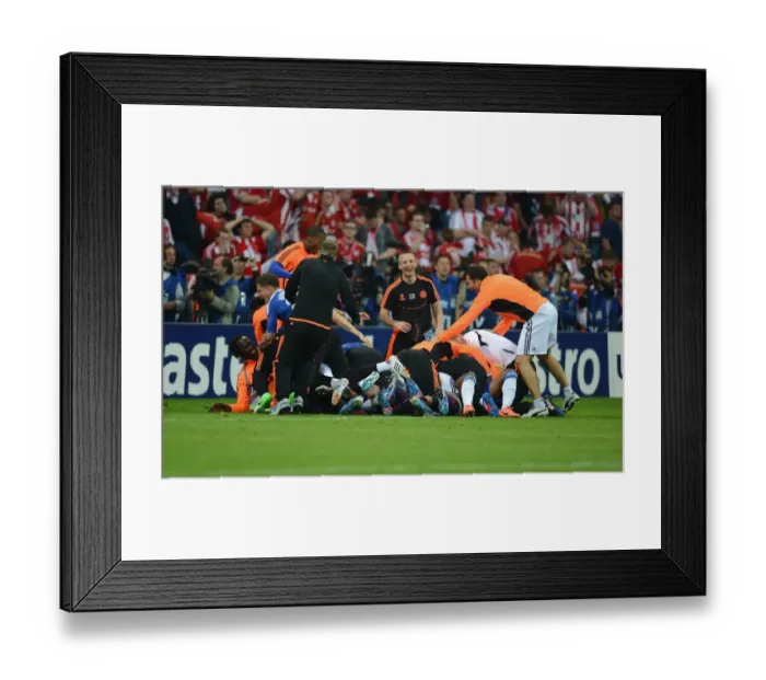 Framed Print : Chelsea's Champions League Glory: Victory over Bayern Munich (2012) Framed Print : Chelsea's Champions League Glory: Victory over Bayern Munich (2012)