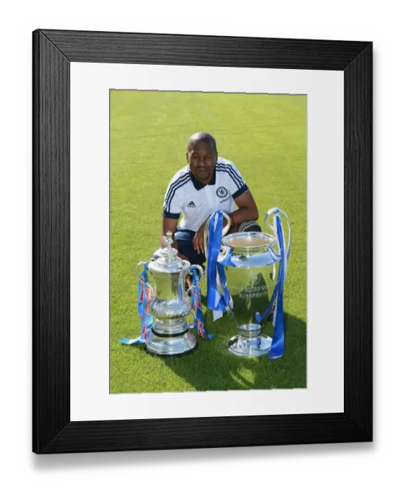 Framed Print : Chelsea Football Club: Eddie Newton at August 2012 Team Photocall, Cobham Training Ground Framed Print : Chelsea Football Club: Eddie Newton at August 2012 Team Photocall, Cobham Training Ground