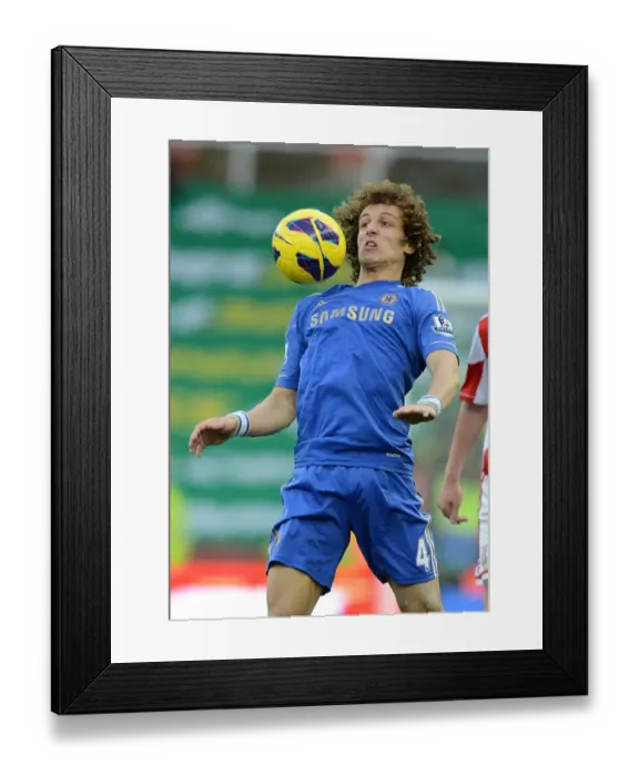 Framed Print : David Luiz in Action: Chelsea vs. Stoke City, Premier League 2013 Framed Print : David Luiz in Action: Chelsea vs. Stoke City, Premier League 2013