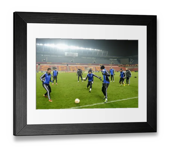 Framed Print : Chelsea FC at Generali Arena: Preparing for UEFA Europa League Round of 16 - Intense Training Sessions