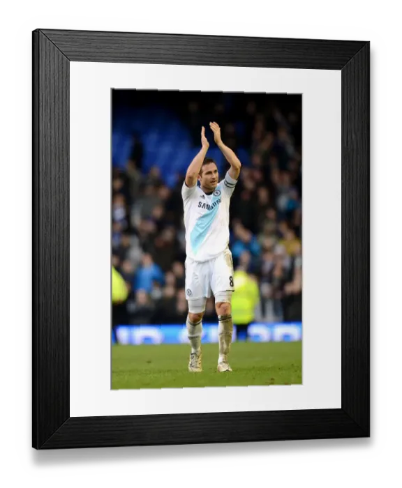 Framed Print : Frank Lampard's Triumphant Acknowledgment: Chelsea's Barclays Premier League Victory at Everton's Goodison Park (December 30, 2012)