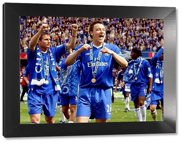 Chelsea Football Club: Triumphant Celebration - John Terry, Frank Lampard, and Team's Unforgettable Moment: Premier League Champions 2004-2005