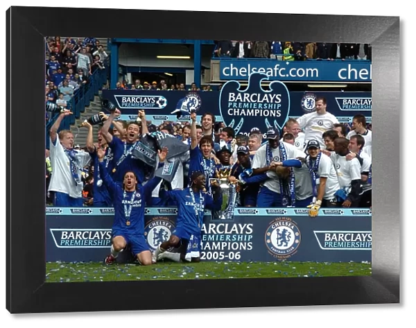 Celebrating Back-to-Back Premier League Titles: Chelsea's Unforgettable Moment at Stamford Bridge (2005-2006) - Manchester United Toppled