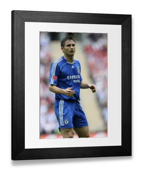 Framed Print : Frank Lampard's FA Cup Triumph: Chelsea vs Manchester United at Wembley Stadium (2007)