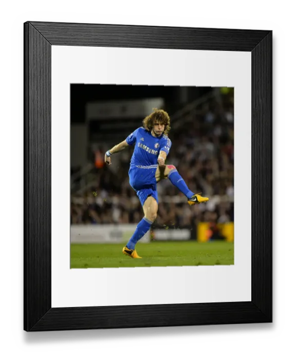 Framed Print : David Luiz Stuns Fulham: His First Goal for Chelsea (April 17, 2013, Barclays Premier League) Framed Print : David Luiz Stuns Fulham: His First Goal for Chelsea (April 17, 2013, Barclays Premier League)