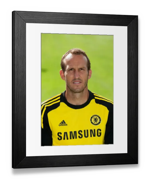 Framed Print : Chelsea FC 2013-14 Squad: Training at Cobham with Mark Schwarzer Framed Print : Chelsea FC 2013-14 Squad: Training at Cobham with Mark Schwarzer