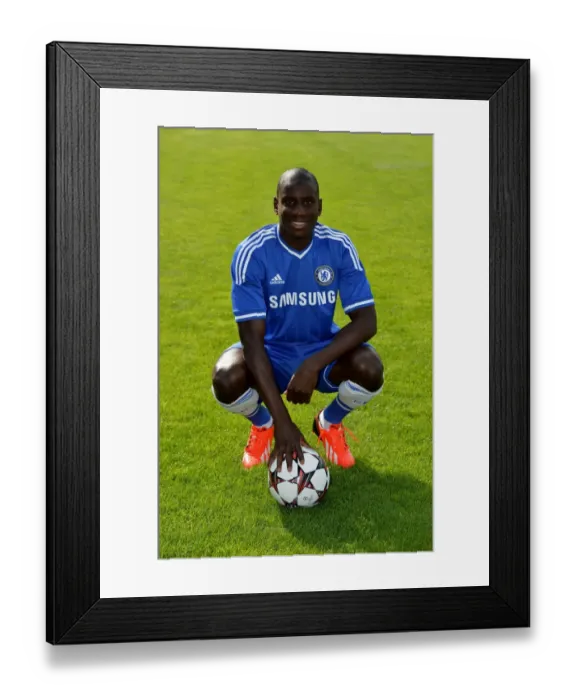 Framed Print : Demba Ba at Chelsea FC Training Ground: 2013-2014 Squad Framed Print : Demba Ba at Chelsea FC Training Ground: 2013-2014 Squad