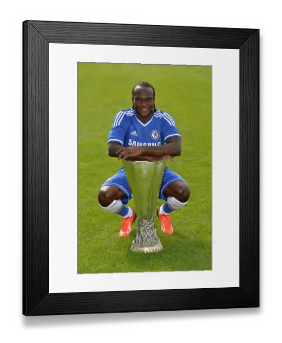 Framed Print : Chelsea FC 2013-2014 Squad: Ryan Bertrand at Cobham Training Ground