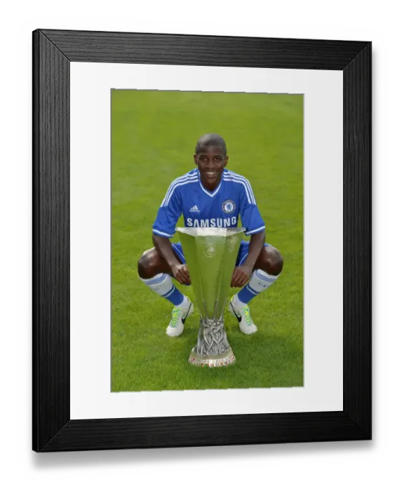 Framed Print : Chelsea Squad 2013-2014: Ryan Bertrand at Cobham Training Ground Framed Print : Chelsea Squad 2013-2014: Ryan Bertrand at Cobham Training Ground