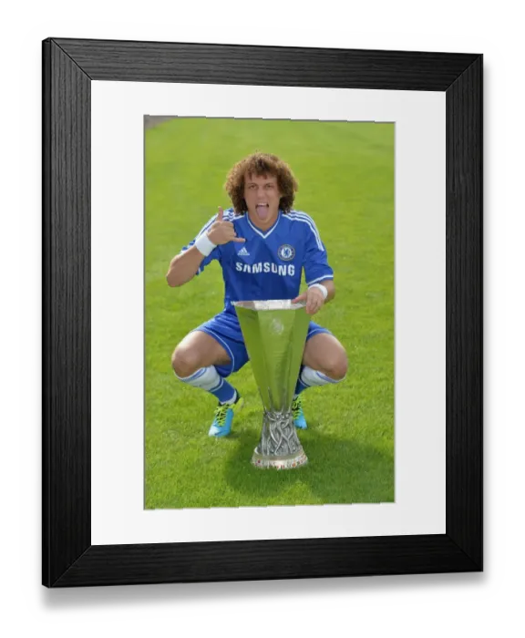 Framed Print : Chelsea FC: 2013-2014 Season - David Luiz at Squad Photocall, Cobham Training Ground Framed Print : Chelsea FC: 2013-2014 Season - David Luiz at Squad Photocall, Cobham Training Ground