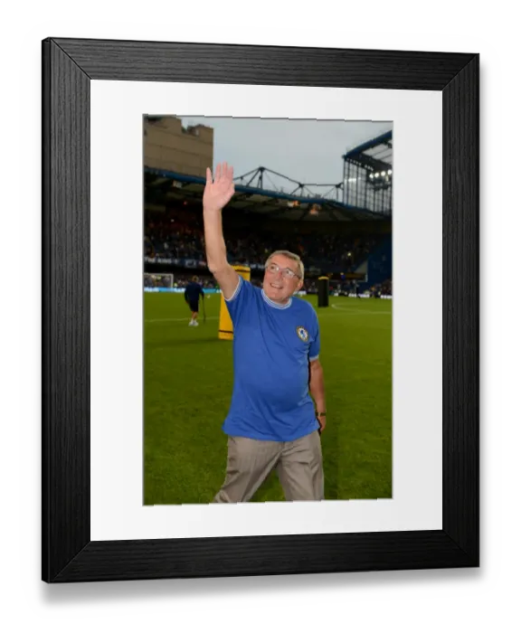 Framed Print : Chelsea Legend Bobby Tambling Reunites with Stamford Bridge at Half-Time: Chelsea vs. Fulham (September 21, 2013) Framed Print : Chelsea Legend Bobby Tambling Reunites with Stamford Bridge at Half-Time: Chelsea vs. Fulham (September 21, 2013)
